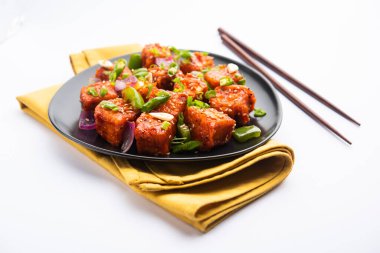 Chili paneer kurutma süzme peynir, Hint Çin yemeği kullanılarak yapılır.