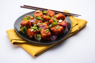Chili paneer kurutma süzme peynir, Hint Çin yemeği kullanılarak yapılır.