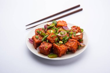 Chili paneer kurutma süzme peynir, Hint Çin yemeği kullanılarak yapılır.
