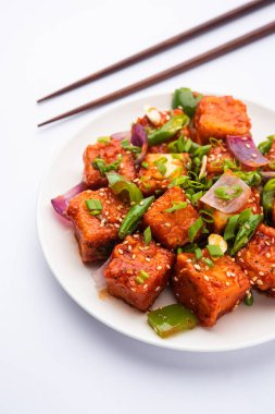 Chili paneer kurutma süzme peynir, Hint Çin yemeği kullanılarak yapılır.