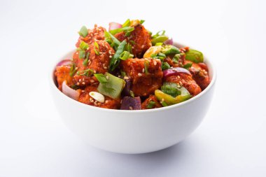 Chili paneer kurutma süzme peynir, Hint Çin yemeği kullanılarak yapılır.