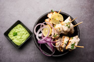 Malai tavuğu ya da murgh malai ağız sulandıran sulu ızgara tavuk tarifidir.