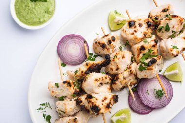 Malai tavuğu ya da murgh malai ağız sulandıran sulu ızgara tavuk tarifidir.