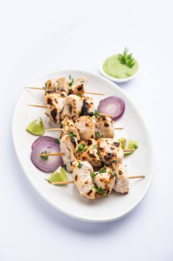 Malai tavuğu ya da murgh malai ağız sulandıran sulu ızgara tavuk tarifidir.