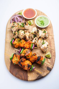 Malai tavuğu ya da murgh malai ağız sulandıran sulu ızgara tavuk tarifidir.