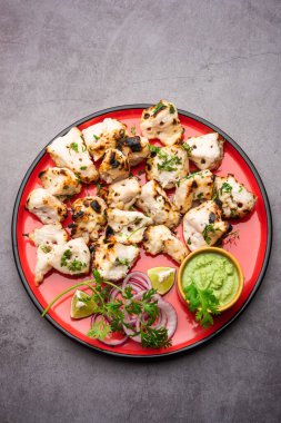 Malai tavuğu ya da murgh malai ağız sulandıran sulu ızgara tavuk tarifidir.