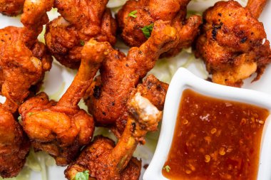 Tavuk lolipop Hint Çin aperatifi. Fransız tavuk kanadı.