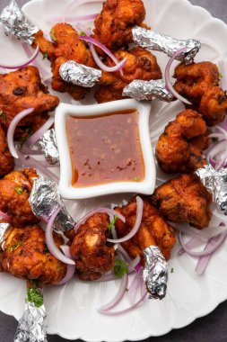 Tavuk lolipop Hint Çin aperatifi. Fransız tavuk kanadı.