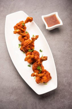 Tavuk lolipop Hint Çin aperatifi. Fransız tavuk kanadı.