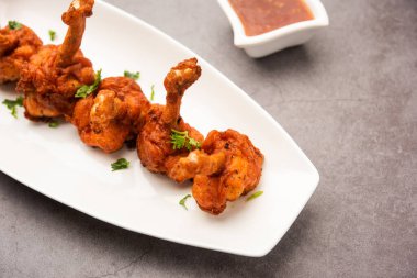 Tavuk lolipop Hint Çin aperatifi. Fransız tavuk kanadı.