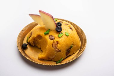 Apple Sheera veya Halwa veya Puding, Hindistan 'da yetişen klasik bir tatlıdır.