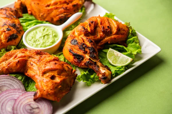 Tandoori Chicken Chicken Dish Prepared Roasting Chicken Marinated Yogurt Spices — Stock Photo, Image