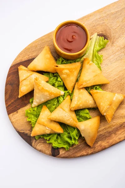 Cocktail Mini Triangle Samosa Made Using Patti Strip Popular Home — стоковое фото