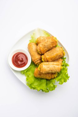 Patatesli Samosa ve püre.