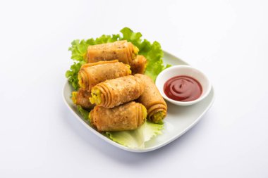 Patatesli Samosa ve püre.