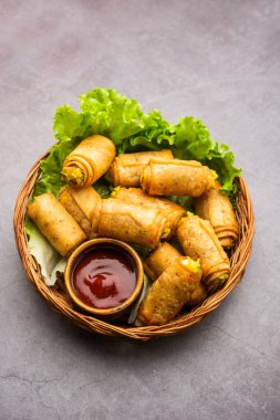 Patatesli Samosa ve püre.