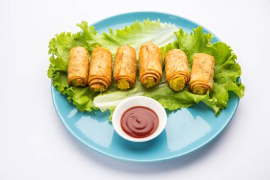 Patatesli Samosa ve püre.