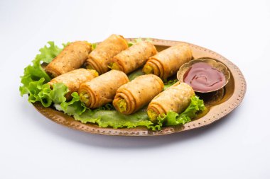 Patatesli Samosa ve püre.