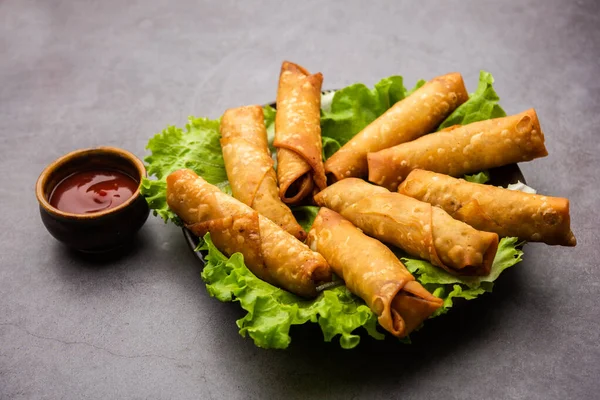 Roll Shaped Cigar Samosa Perfect Finger Food Served Ketchup — Stock Photo, Image