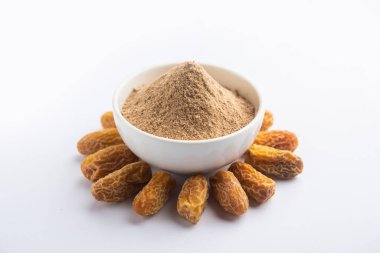 Kurutulmuş khajoor veya kharik 'ten yapılmış hurma tozu