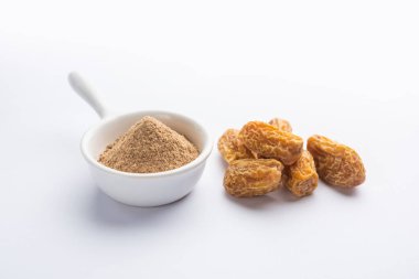 Kurutulmuş khajoor veya kharik 'ten yapılmış hurma tozu