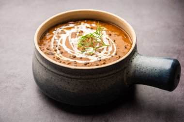 Dal Makhani ya da dal Makhni, Kuzey Hindistan 'da yapılan bir yemek tarifi.