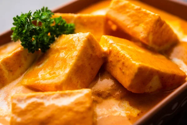 Paneer Butter Masala Veya Cheese Cottage Curry Paneer Baharatlar Soğanlar — Stok fotoğraf