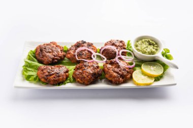 Tunde Ke Kebap (ayrıca Buffalo, tavuk veya et galouti kebabı olarak da bilinir) Hindistan 'da popüler olan kıymalı etten yapılan yumuşak bir yemektir.