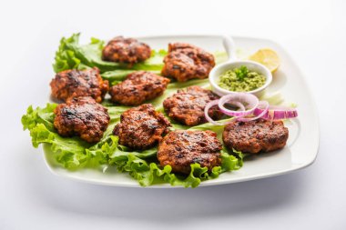 Tunde Ke Kebap (ayrıca Buffalo, tavuk veya et galouti kebabı olarak da bilinir) Hindistan 'da popüler olan kıymalı etten yapılan yumuşak bir yemektir.