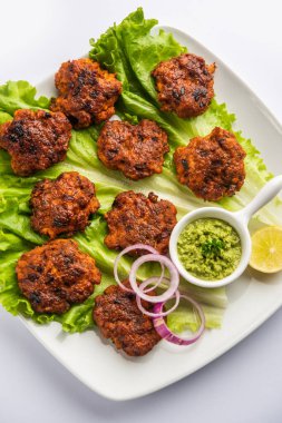 Tunde Ke Kebap (ayrıca Buffalo, tavuk veya et galouti kebabı olarak da bilinir) Hindistan 'da popüler olan kıymalı etten yapılan yumuşak bir yemektir.