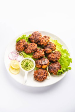 Tunde Ke Kebap (ayrıca Buffalo, tavuk veya et galouti kebabı olarak da bilinir) Hindistan 'da popüler olan kıymalı etten yapılan yumuşak bir yemektir.