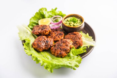 Tunde Ke Kebap (ayrıca Buffalo, tavuk veya et galouti kebabı olarak da bilinir) Hindistan 'da popüler olan kıymalı etten yapılan yumuşak bir yemektir.