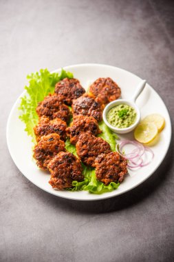 Tunde Ke Kebap (ayrıca Buffalo, tavuk veya et galouti kebabı olarak da bilinir) Hindistan 'da popüler olan kıymalı etten yapılan yumuşak bir yemektir.