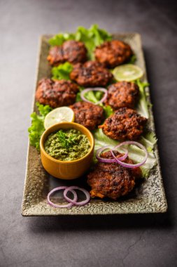 Tunde Ke Kebap (ayrıca Buffalo, tavuk veya et galouti kebabı olarak da bilinir) Hindistan 'da popüler olan kıymalı etten yapılan yumuşak bir yemektir.