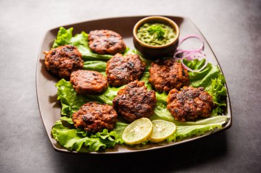 Tunde Ke Kebap (ayrıca Buffalo, tavuk veya et galouti kebabı olarak da bilinir) Hindistan 'da popüler olan kıymalı etten yapılan yumuşak bir yemektir.