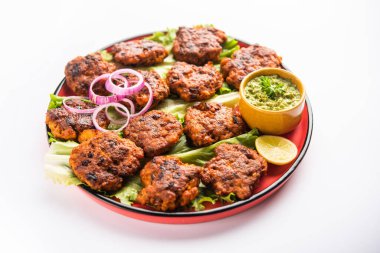 Tunde Ke Kebap (ayrıca Buffalo, tavuk veya et galouti kebabı olarak da bilinir) Hindistan 'da popüler olan kıymalı etten yapılan yumuşak bir yemektir.