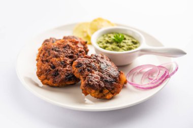 Tunde Ke Kebap (ayrıca Buffalo, tavuk veya et galouti kebabı olarak da bilinir) Hindistan 'da popüler olan kıymalı etten yapılan yumuşak bir yemektir.