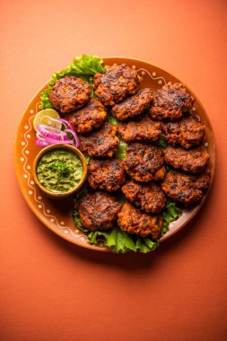 Tunde Ke Kebap (ayrıca Buffalo, tavuk veya et galouti kebabı olarak da bilinir) Hindistan 'da popüler olan kıymalı etten yapılan yumuşak bir yemektir.