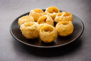 Peynirli Pani Puri veya Golgappa veya Panipuri veya Su Topları