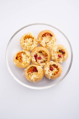 Peynirli Pani Puri veya Golgappa veya Panipuri veya Su Topları