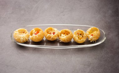 Peynirli Pani Puri veya Golgappa veya Panipuri veya Su Topları