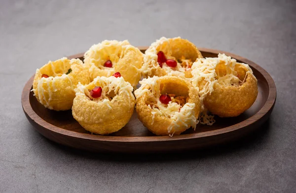 Käse Pani Puri Oder Golgappa Oder Panipuri Oder Wasserbälle — Stockfoto