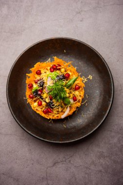 Aloo Tokri Chaat ya da Patates Sepeti doldurulmuş sohbet ya da Katori sohbeti