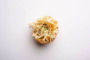 Peynirli Puchka Hint Sohbeti Golgappe Panipuri Su Topları 'nda bol peynirli