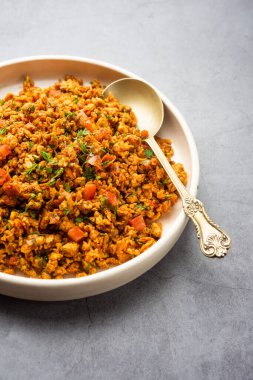Yumurta bhurji ya da Masala Anda Bhurji, Hindistan 'da popüler bir sokak yemeği, kahvaltı, öğle yemeği ya da akşam yemeği tarifi olan çırpılmış yumurta türüdür.