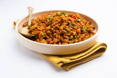 Yumurta bhurji ya da Masala Anda Bhurji, Hindistan 'da popüler bir sokak yemeği, kahvaltı, öğle yemeği ya da akşam yemeği tarifi olan çırpılmış yumurta türüdür.