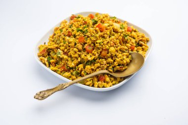 Yumurta bhurji ya da Masala Anda Bhurji, Hindistan 'da popüler bir sokak yemeği, kahvaltı, öğle yemeği ya da akşam yemeği tarifi olan çırpılmış yumurta türüdür.