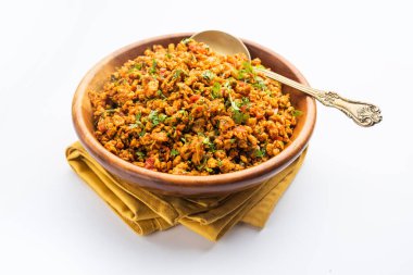 Yumurta bhurji ya da Masala Anda Bhurji, Hindistan 'da popüler bir sokak yemeği, kahvaltı, öğle yemeği ya da akşam yemeği tarifi olan çırpılmış yumurta türüdür.