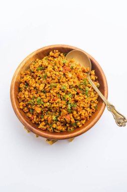 Yumurta bhurji ya da Masala Anda Bhurji, Hindistan 'da popüler bir sokak yemeği, kahvaltı, öğle yemeği ya da akşam yemeği tarifi olan çırpılmış yumurta türüdür.
