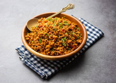 Yumurta bhurji ya da Masala Anda Bhurji, Hindistan 'da popüler bir sokak yemeği, kahvaltı, öğle yemeği ya da akşam yemeği tarifi olan çırpılmış yumurta türüdür.